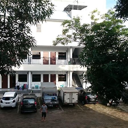 Penginapan Surya Serang Exterior foto