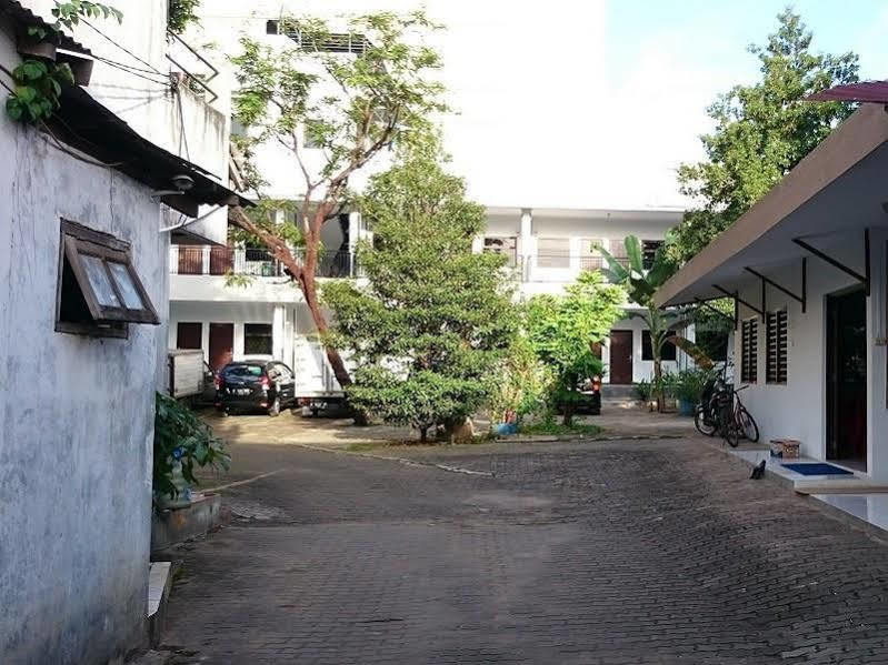 Penginapan Surya Serang Exterior foto